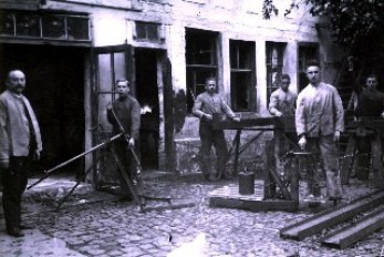 Historische Aufnahme der Werkstatt von Metallbau Hepp