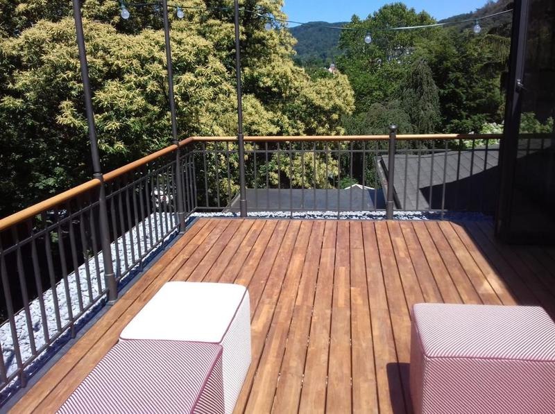 Geländer und Terrasse